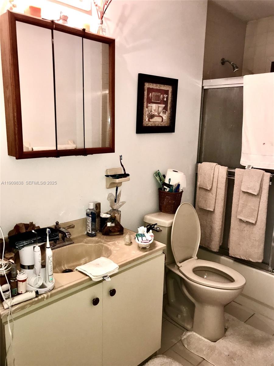 A11909838 Property Photo 16