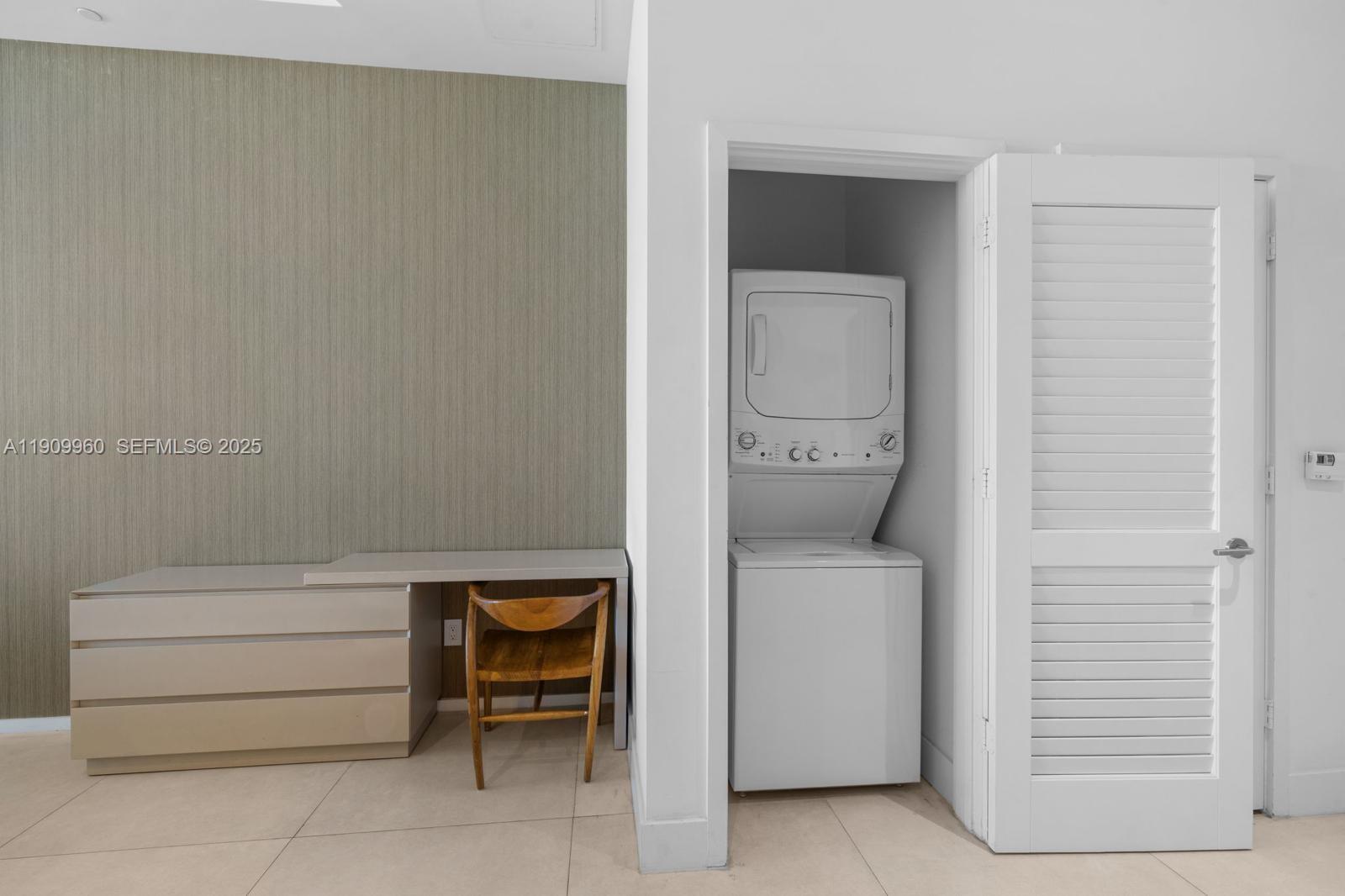 4111 S Ocean Drive 502 Property Photo 9