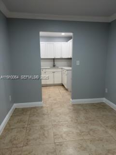 1805 W 56th Street 412 Property Photo 4