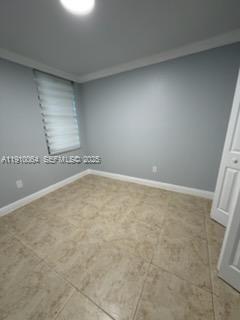 1805 W 56th Street 412 Property Photo 12