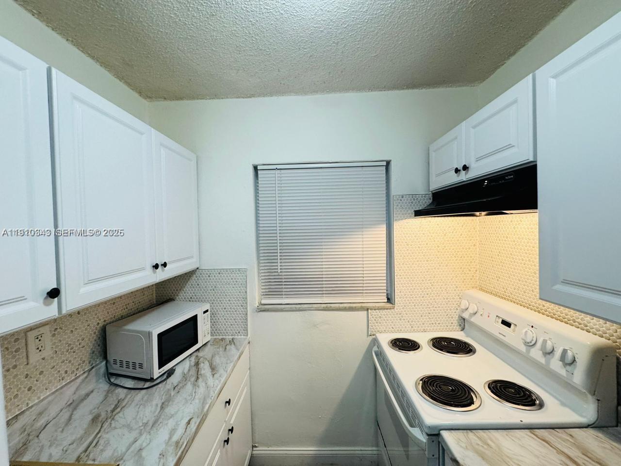 932 Nw 5th Street Property Photo 6