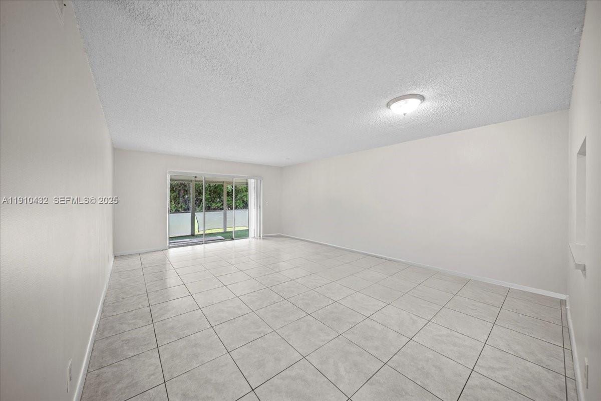 508 Holyoke Lane A Property Photo 8