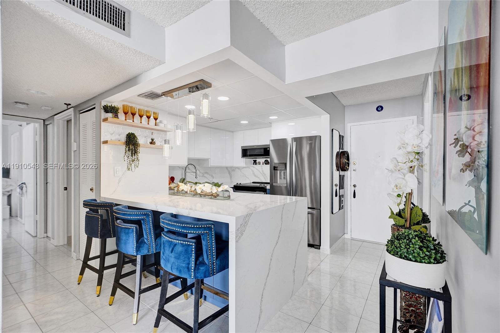 9686 Fontainebleau Boulevard 507 Property Photo 1