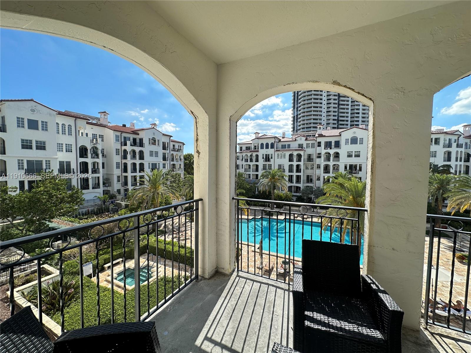3900 Island Boulevard B-303 Property Photo 8