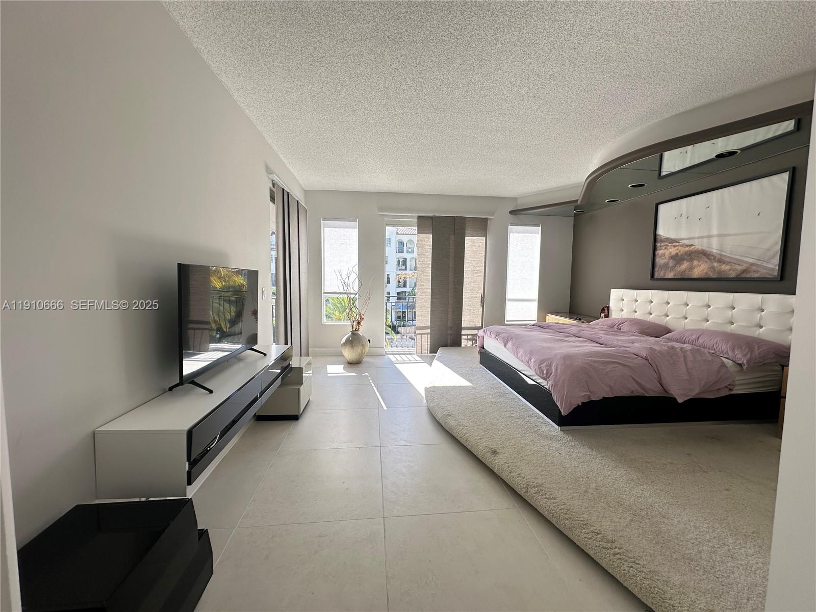 3900 Island Boulevard B-303 Property Photo 21