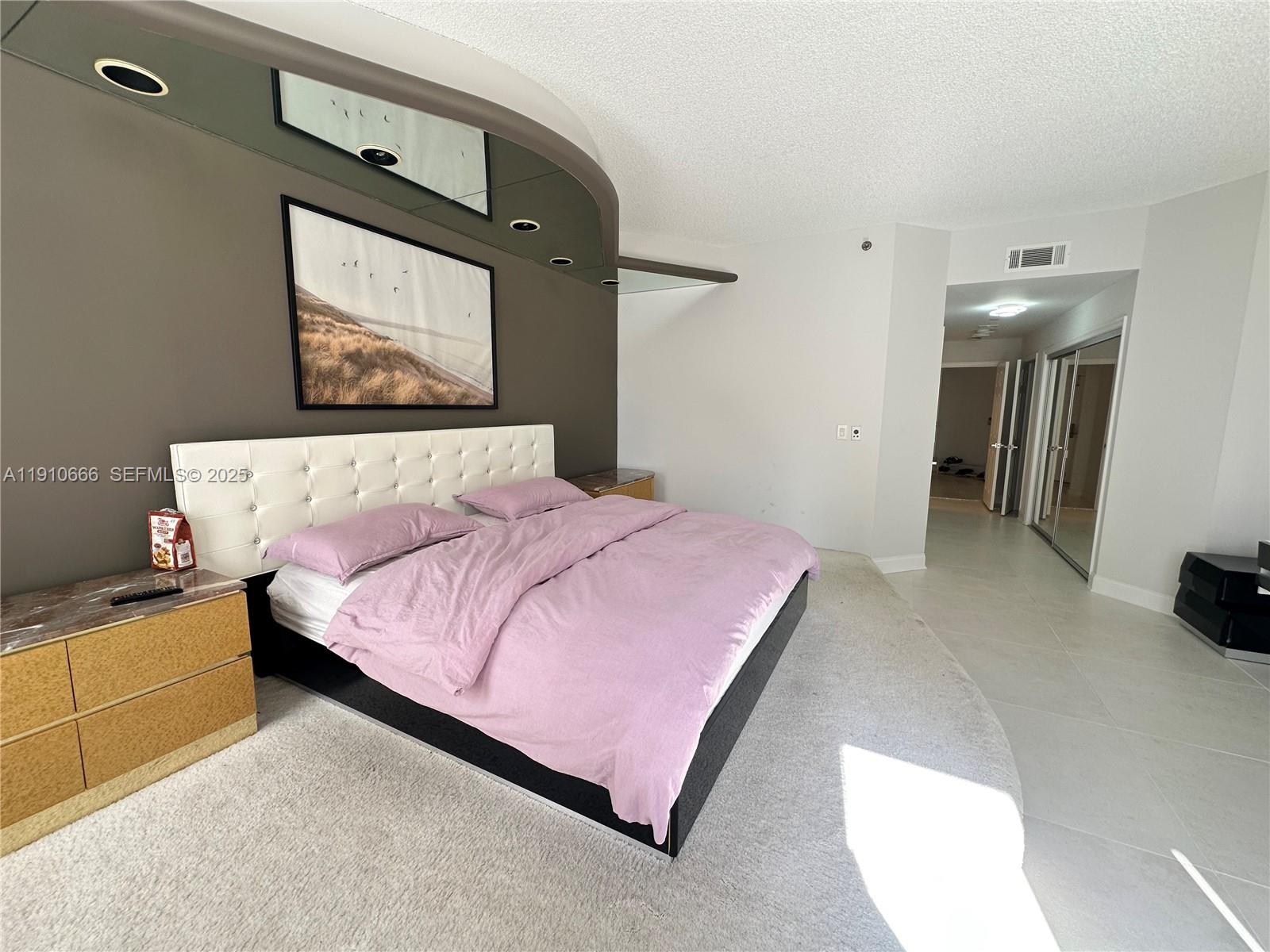 3900 Island Boulevard B-303 Property Photo 24