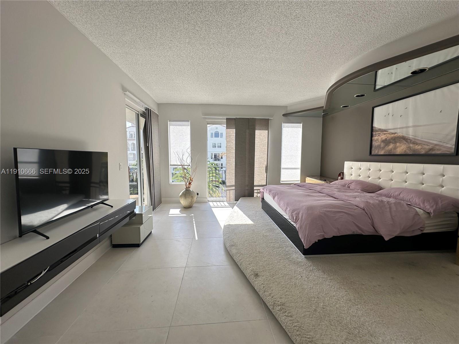 3900 Island Boulevard B-303 Property Photo 26