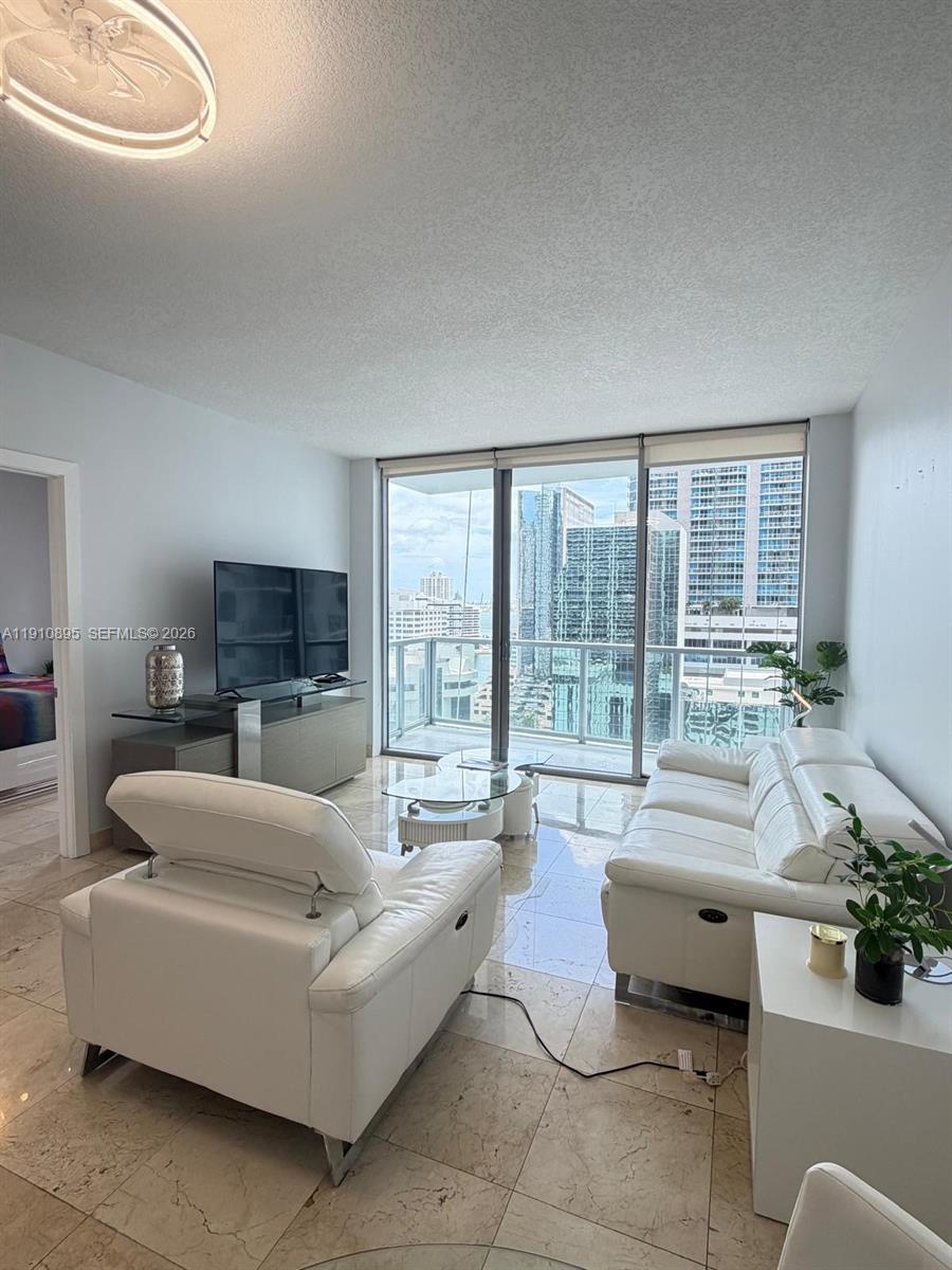1050 Brickell Avenue 1904 Property Photo 1