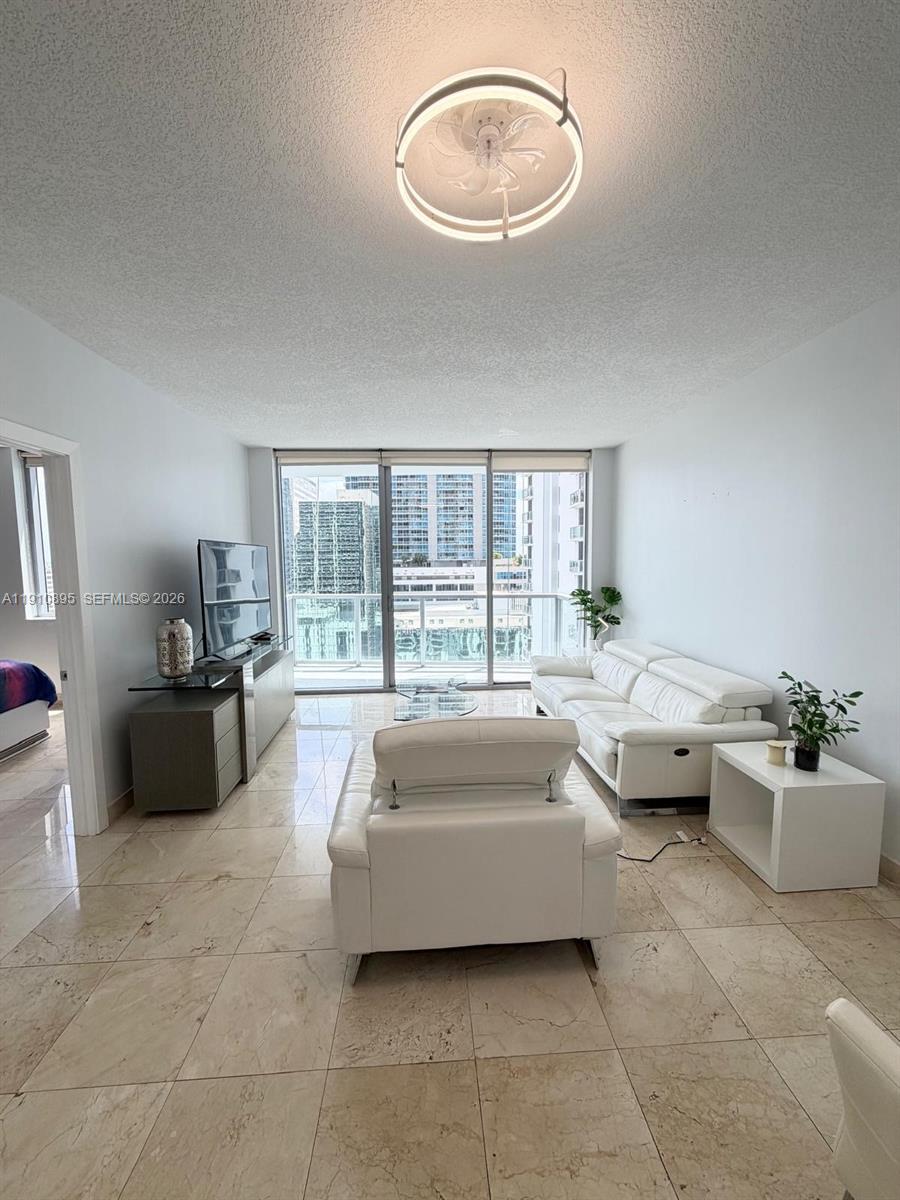 1050 Brickell Avenue 1904 Property Photo 2