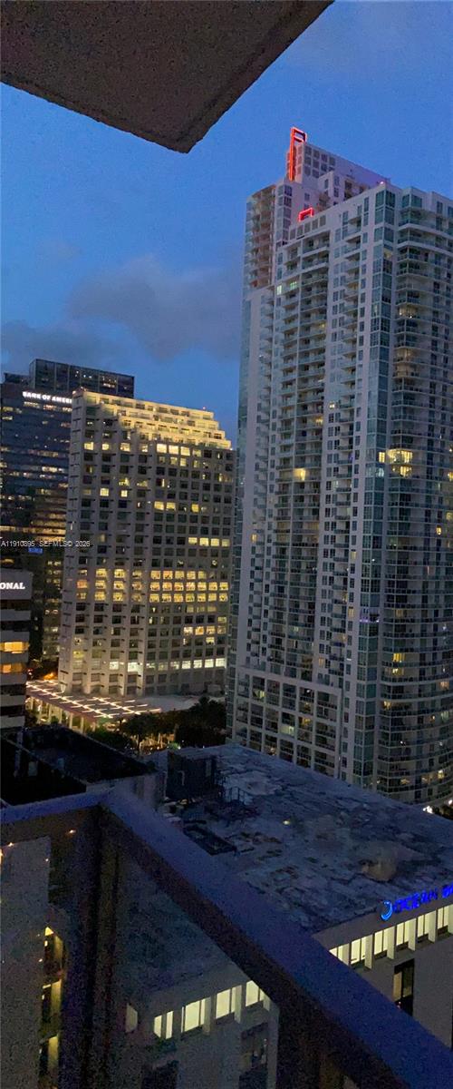 1050 Brickell Avenue 1904 Property Photo 19