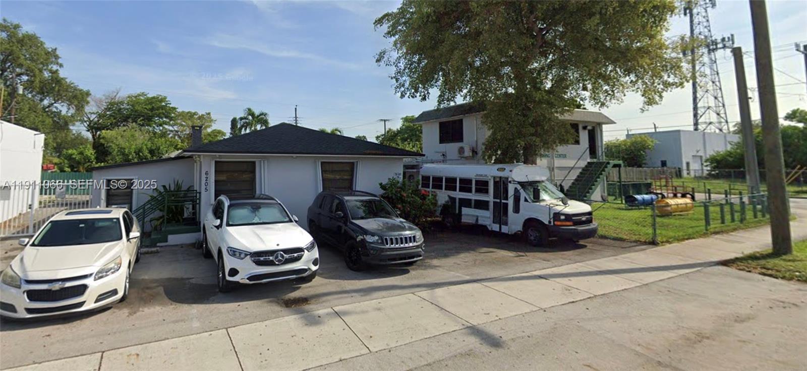 A11911066 Property Photo 1