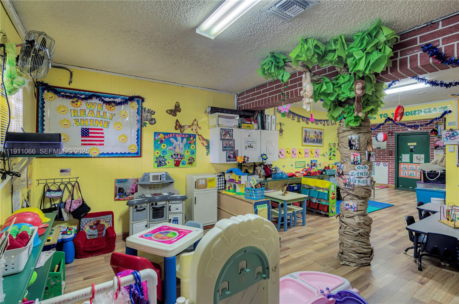 A11911066 Property Photo 13