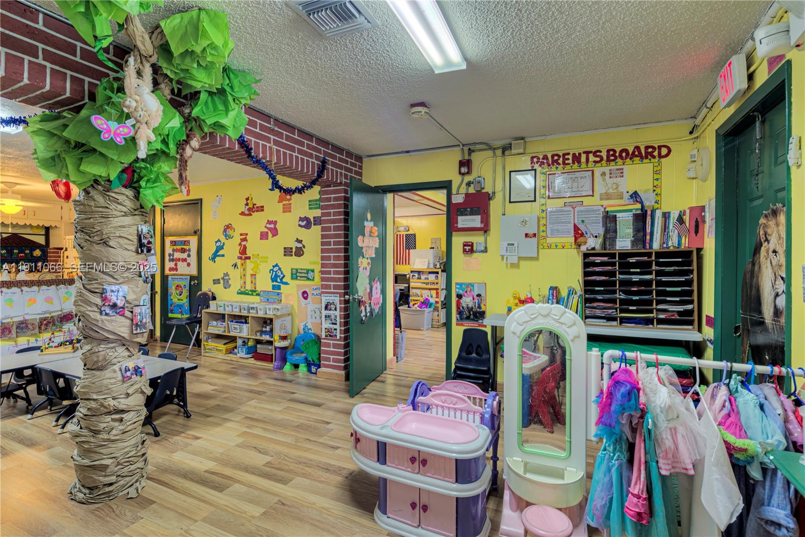A11911066 Property Photo 15