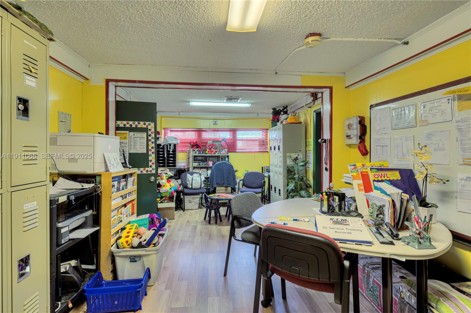 A11911066 Property Photo 19