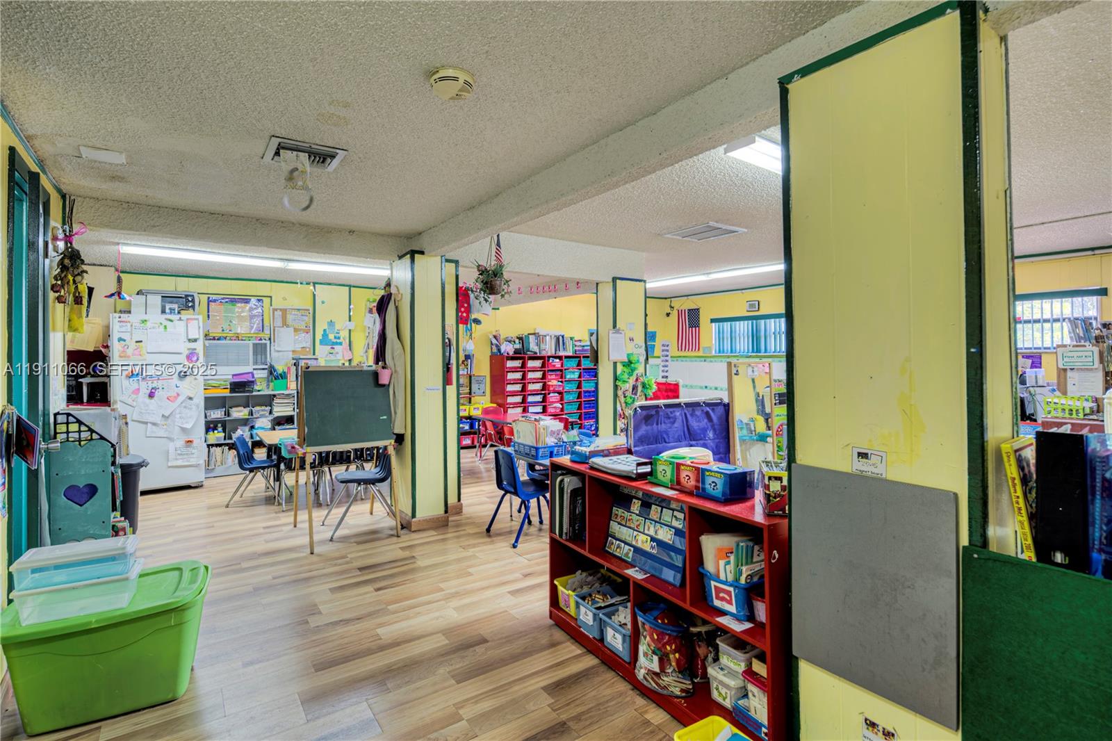 A11911066 Property Photo 27