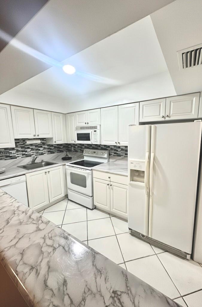 4158 Inverrary Drive 405 Property Photo 1