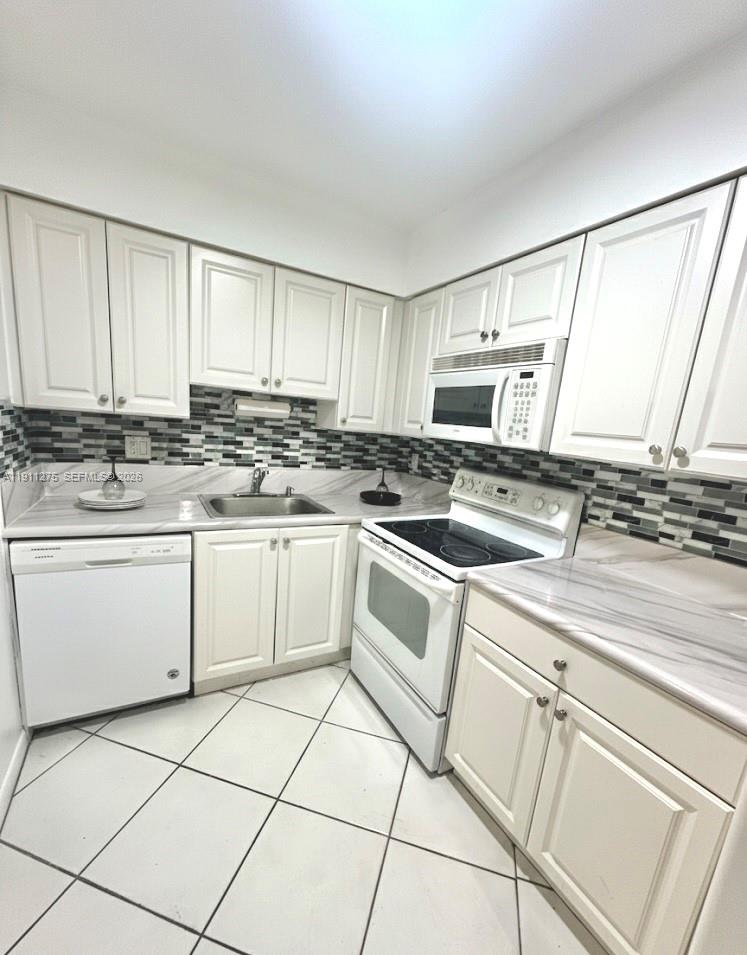4158 Inverrary Drive 405 Property Photo 6