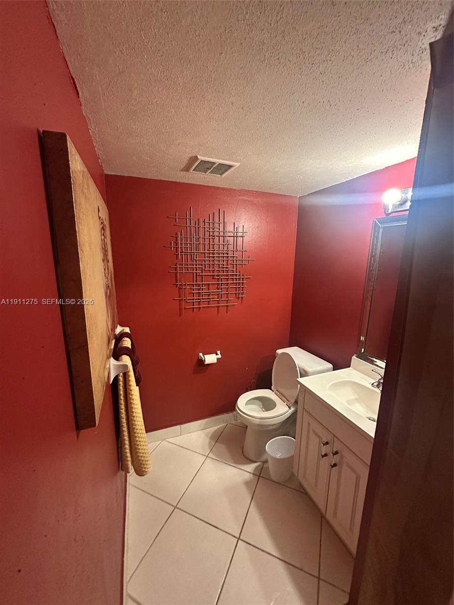 4158 Inverrary Drive 405 Property Photo 14