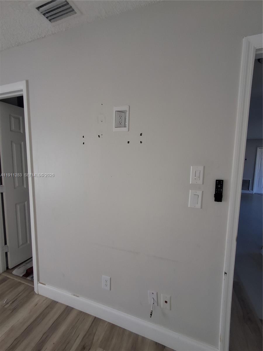 1581 Se Sutton Street Property Photo 7