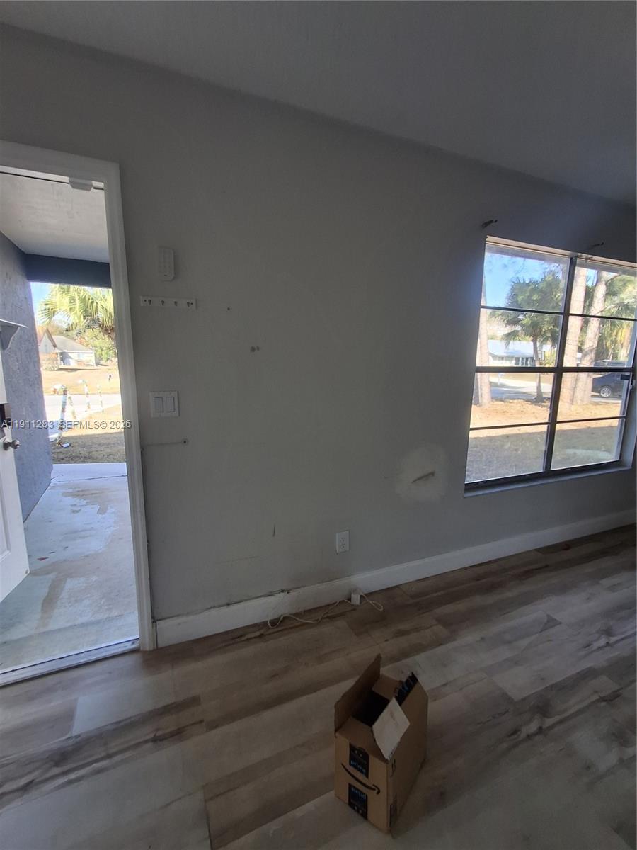 1581 Se Sutton Street Property Photo 8
