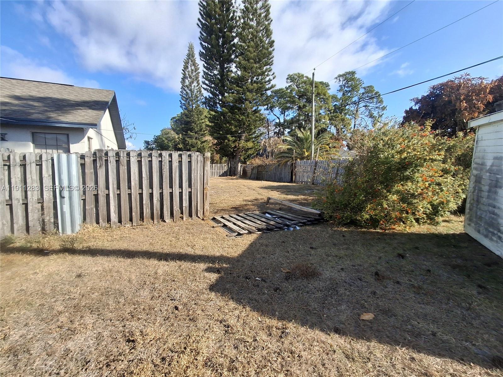 1581 Se Sutton Street Property Photo 14