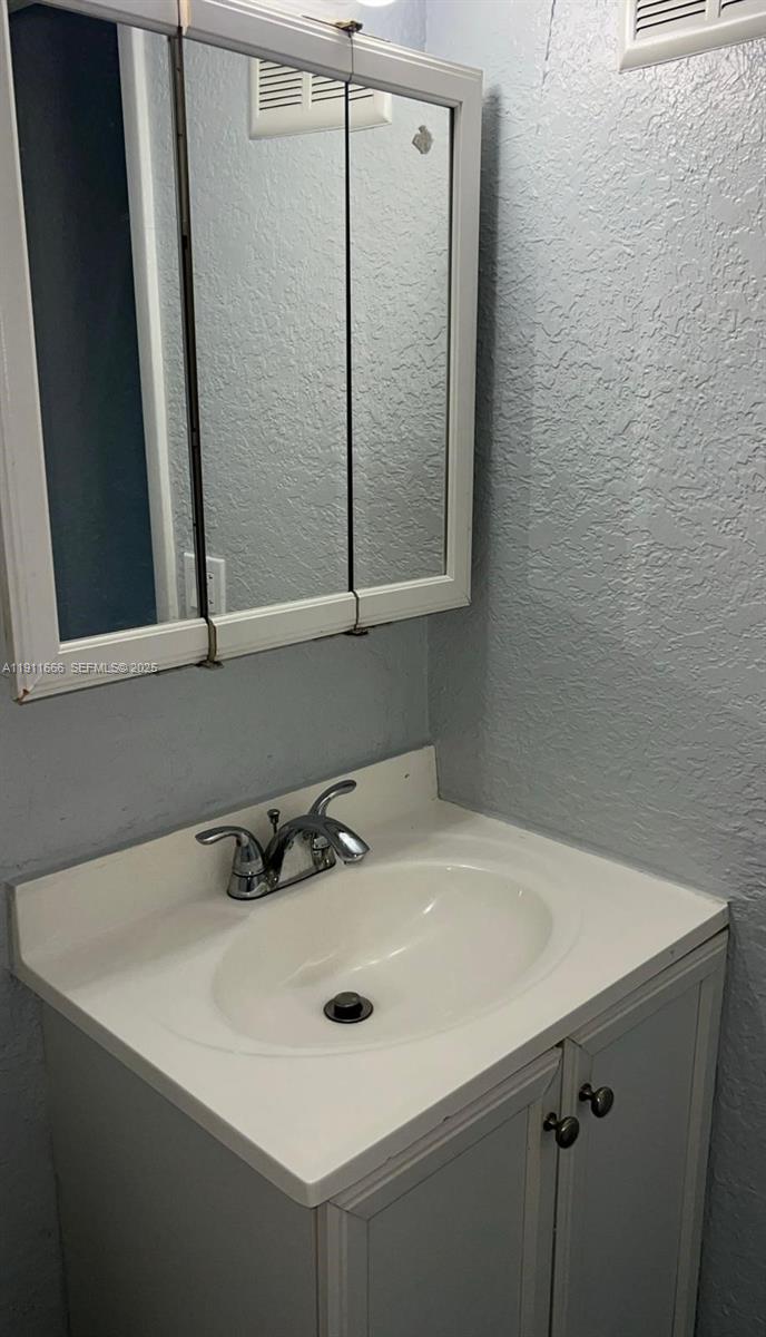 575 W 69th Street 208 Property Photo 7
