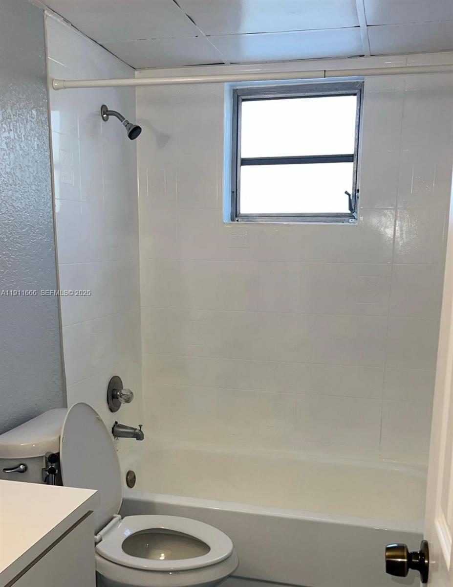 575 W 69th Street 208 Property Photo 9
