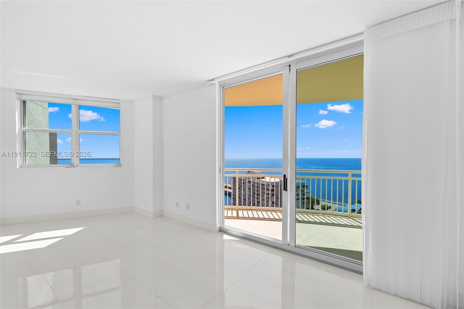 2475 Brickell Avenue 1907 Property Photo 2