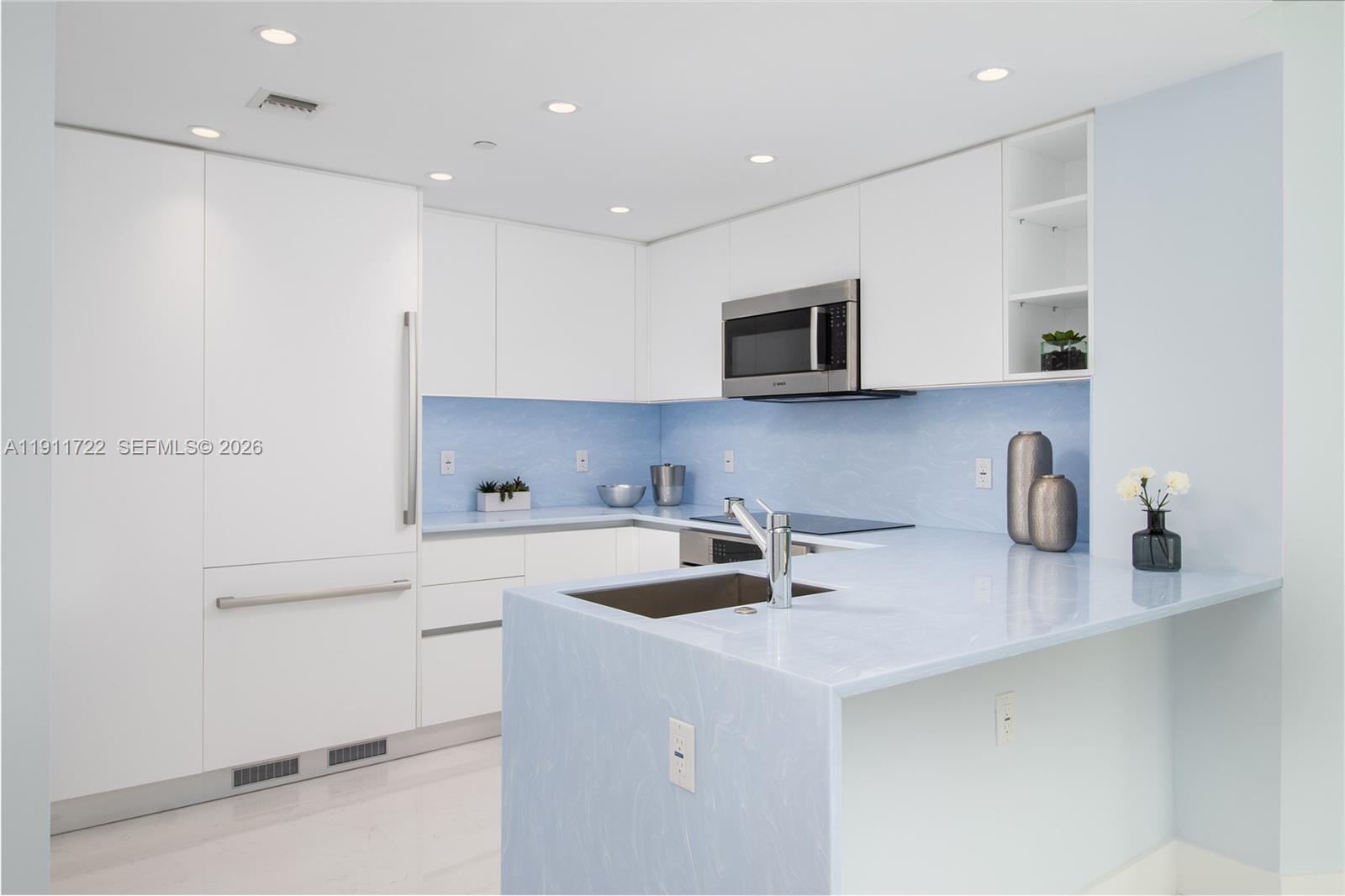 2475 Brickell Avenue 1907 Property Photo 15