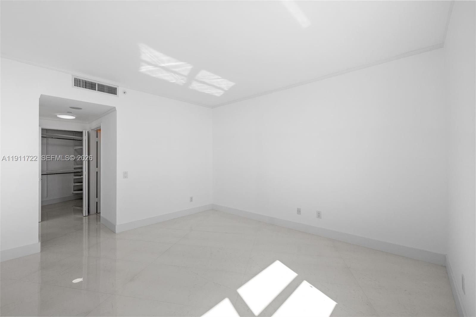 2475 Brickell Avenue 1907 Property Photo 26