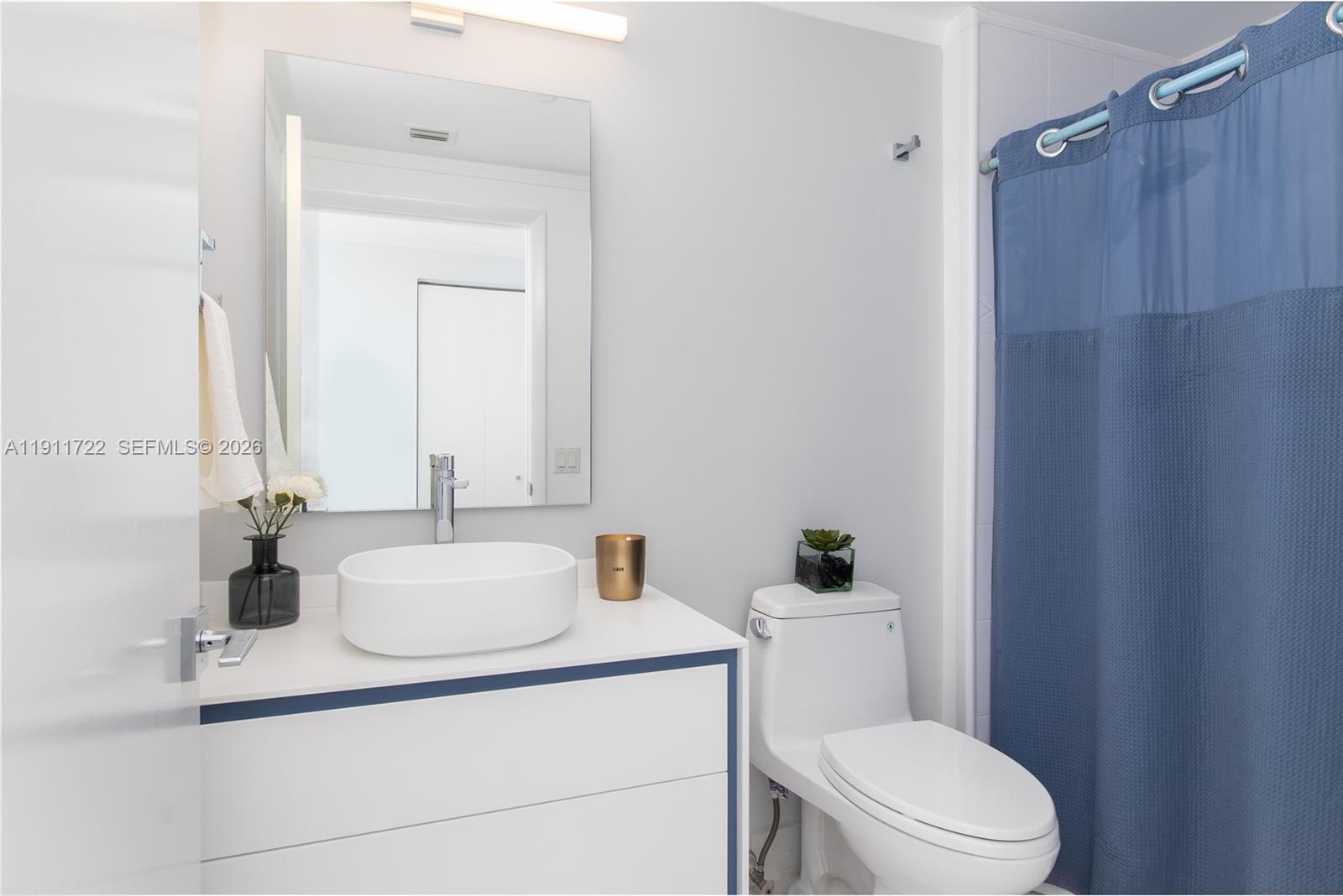 2475 Brickell Avenue 1907 Property Photo 37
