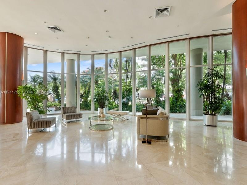 2475 Brickell Avenue 1907 Property Photo 38