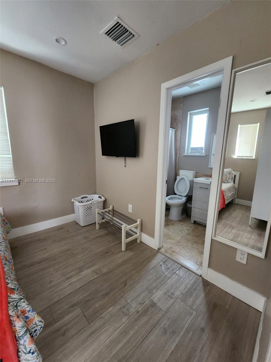 243 Sw 10th Avenue Property Photo 9