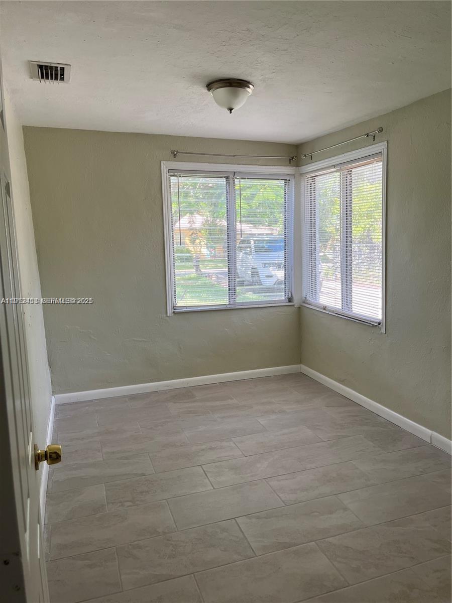 1140 Nw 4th Avenue Property Photo 6