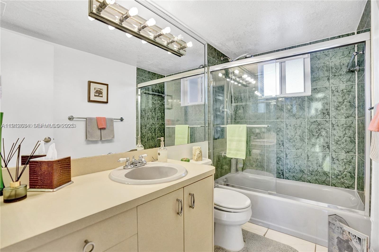 1000 Ne 191st Street 21 Property Photo 17