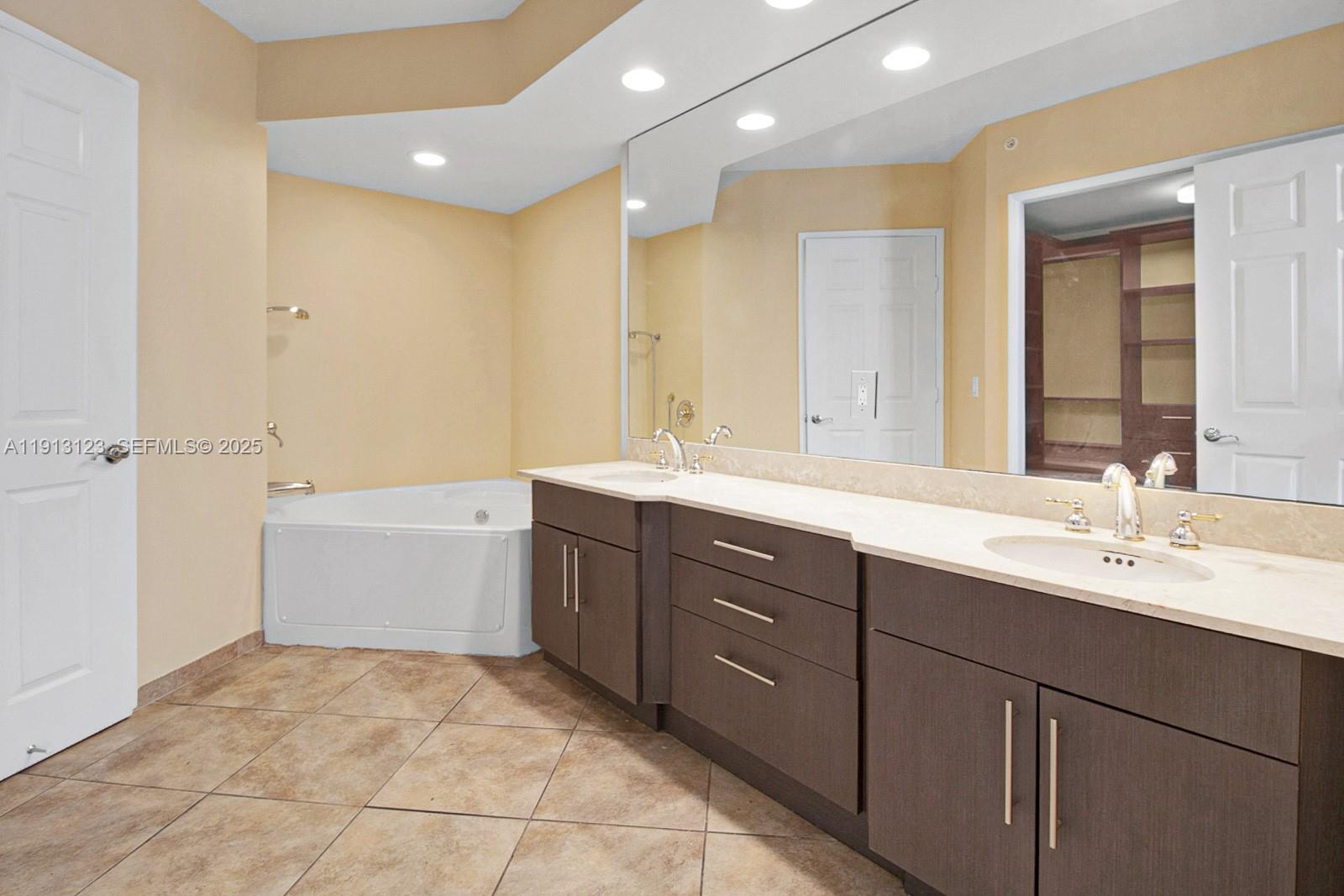 3370 Hidden Bay Drive 804 Property Photo 20
