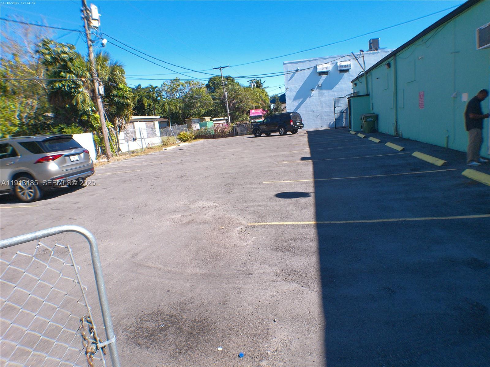 1051 Nw 119th Street Property Photo 6