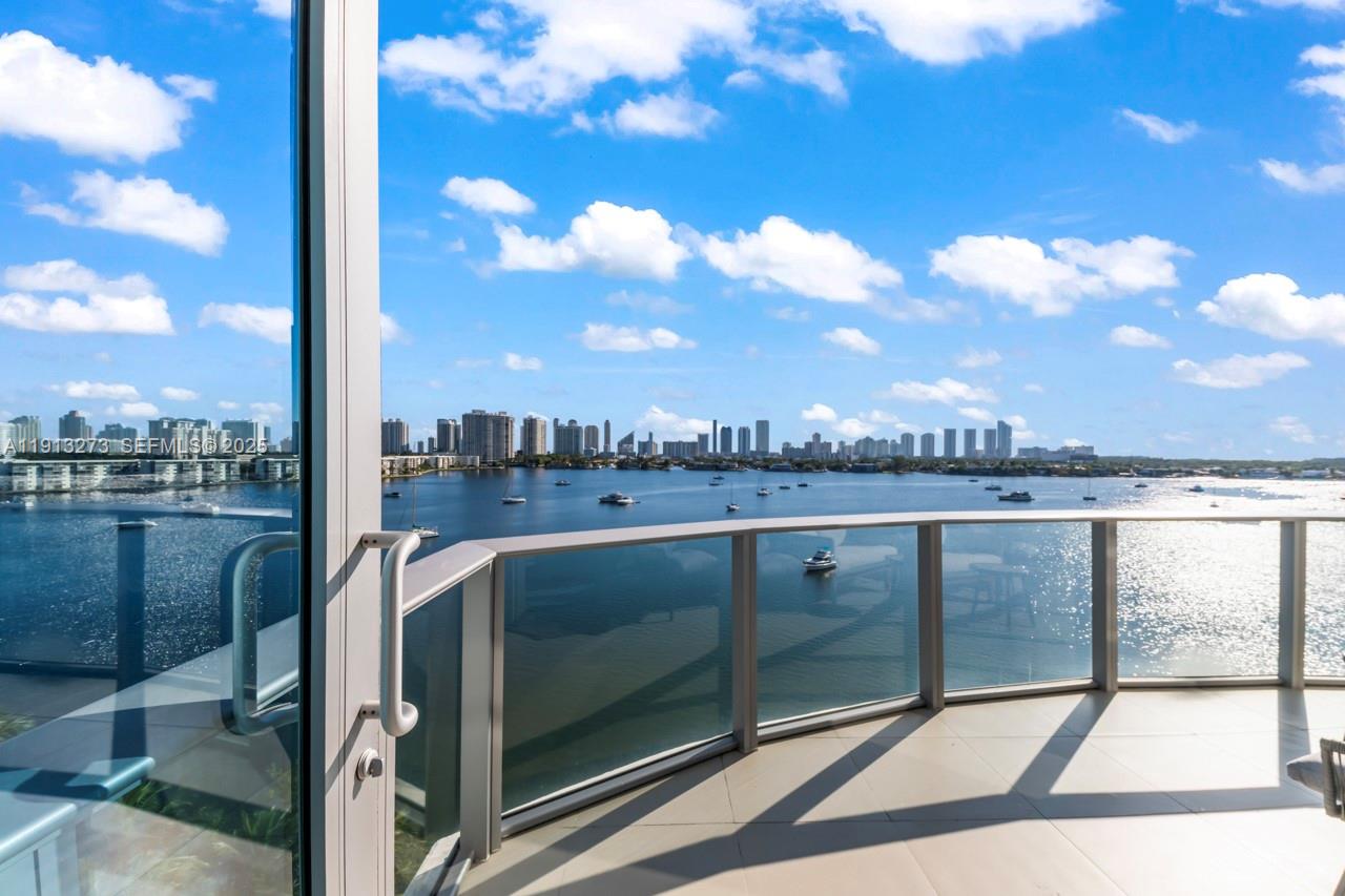 17301 Biscayne Boulevard 811 Property Photo 12