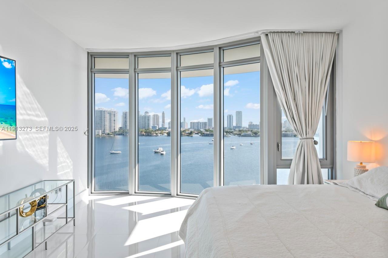 17301 Biscayne Boulevard 811 Property Photo 24
