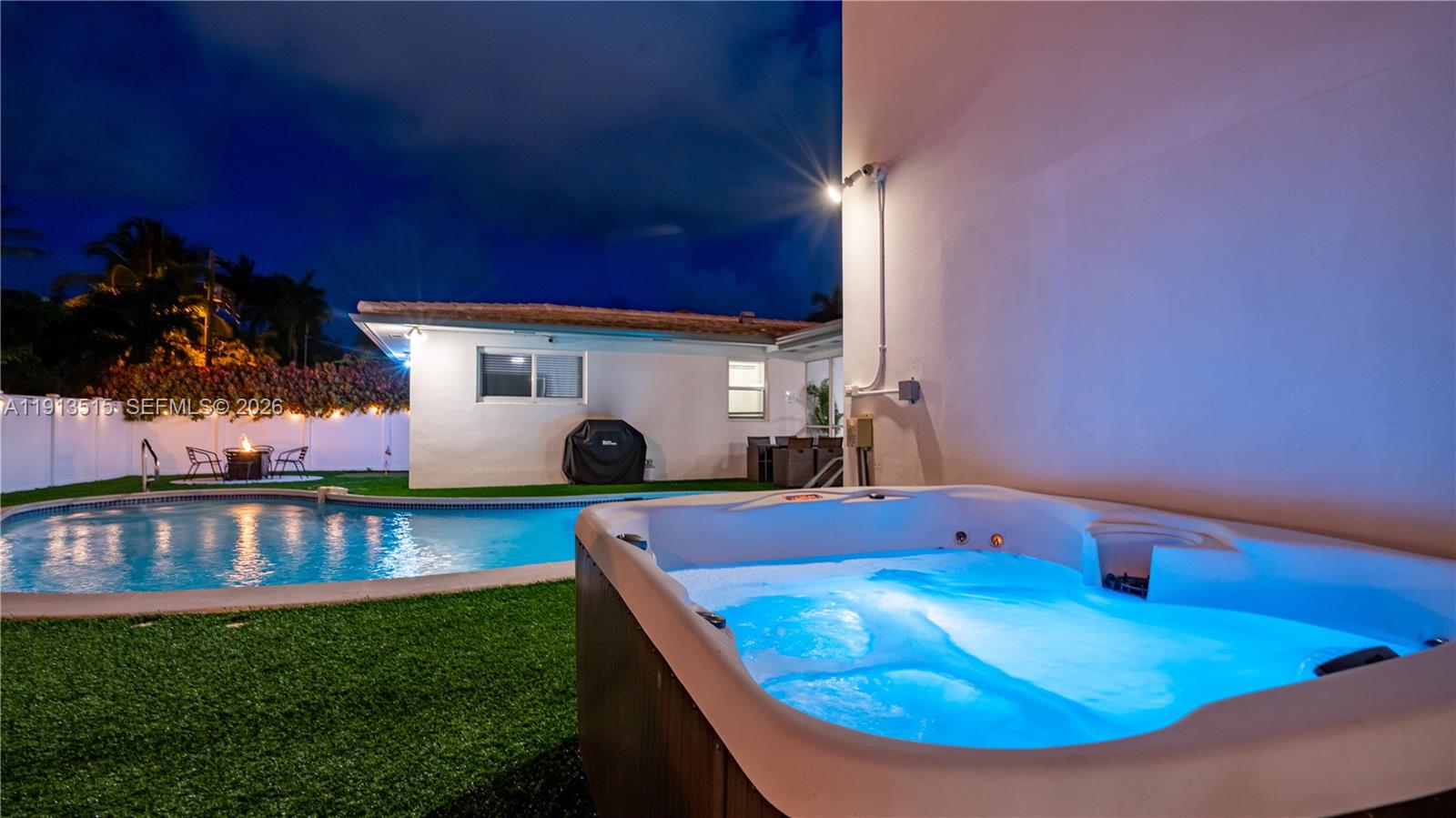 1241 Hollywood Boulevard Property Photo 6