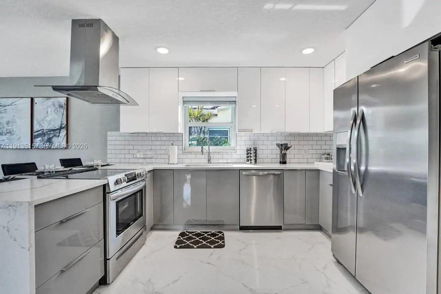 1241 Hollywood Boulevard Property Photo 7