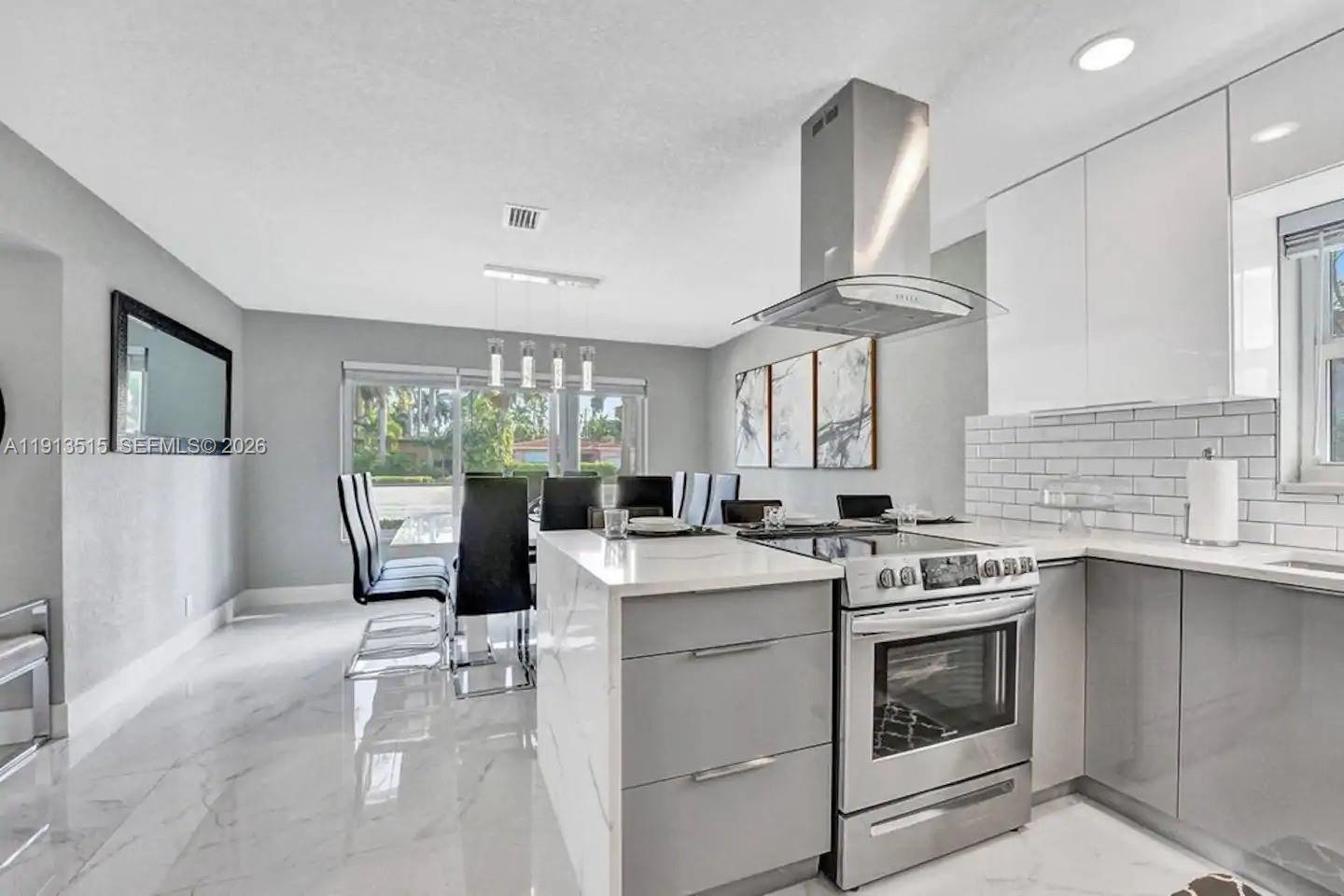 1241 Hollywood Boulevard Property Photo 22