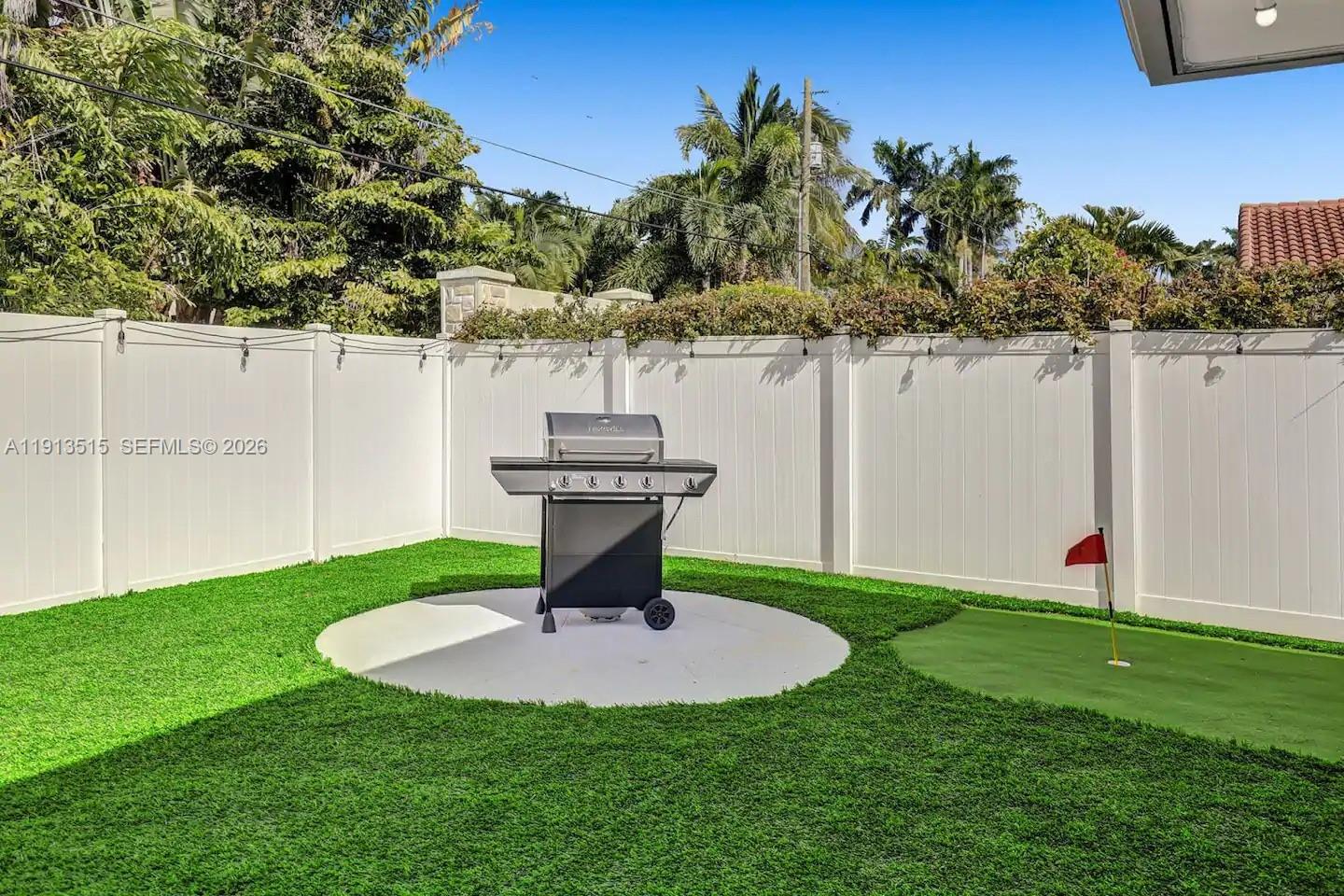 1241 Hollywood Boulevard Property Photo 75