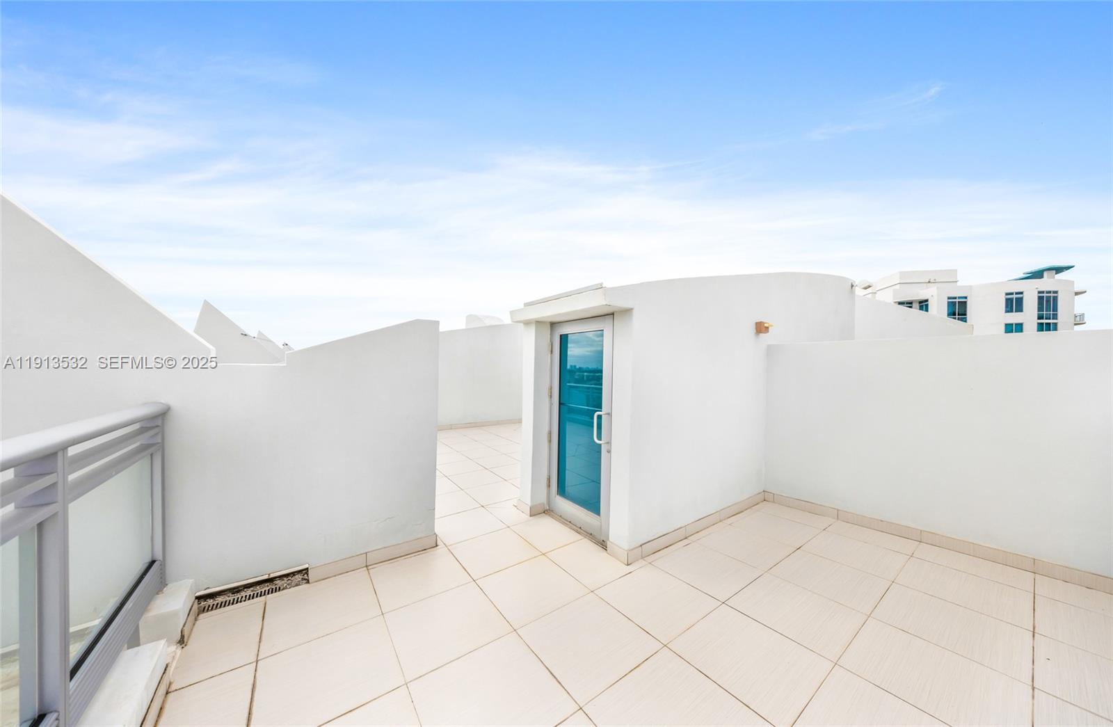 A11913532 Property Photo 34
