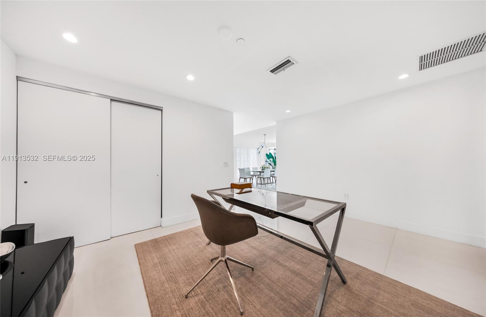 A11913532 Property Photo 38