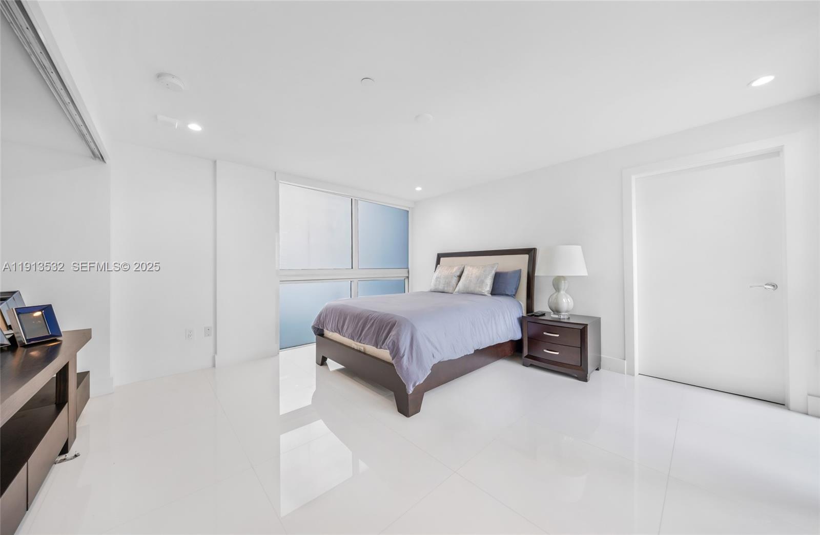 A11913532 Property Photo 92