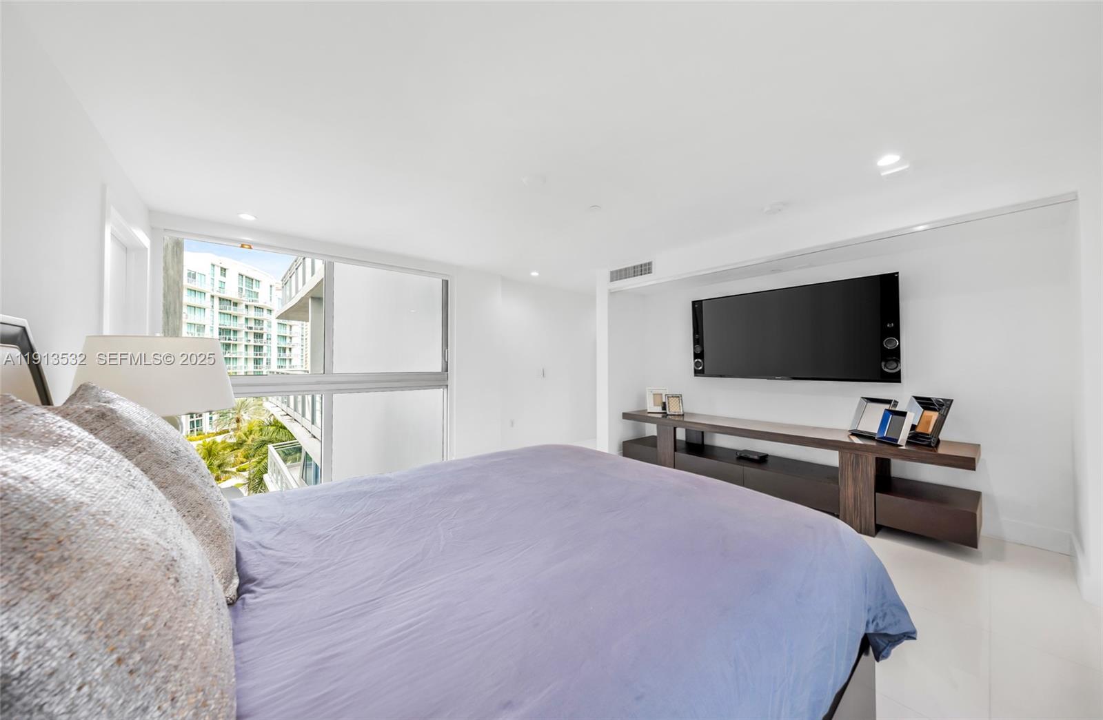 A11913532 Property Photo 94