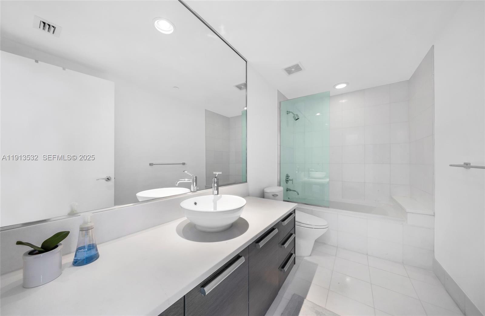A11913532 Property Photo 95