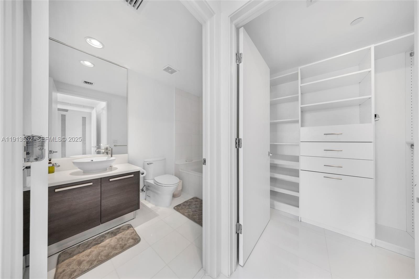 A11913532 Property Photo 100