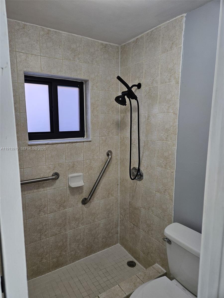 11570 Sw 5th Street Property Photo 6